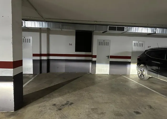 El Laurel Center-terrace-parking * 拉克鲁斯